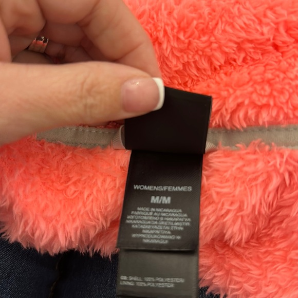 North Face - Picture 2 of 5